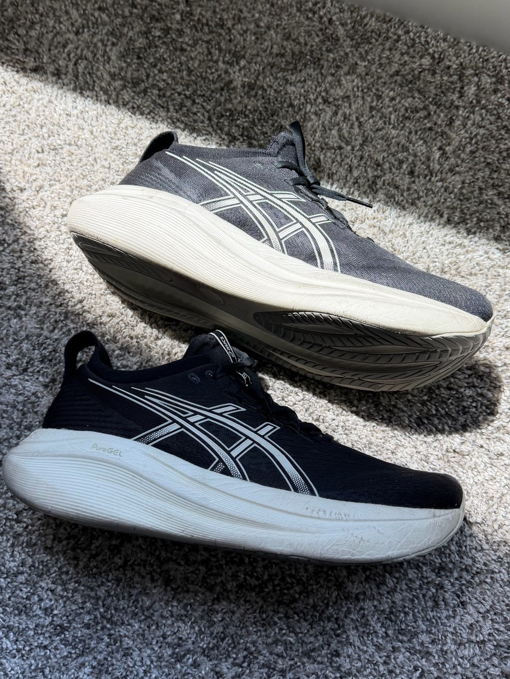 ASICS Men's Black Athletic Running Shoes with White Midsole